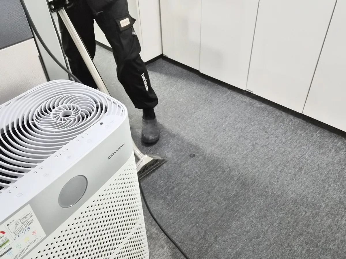 예천군 유천면 사업장 로비·복도 카페트 바닥 위생청소 사례 - 행진크린